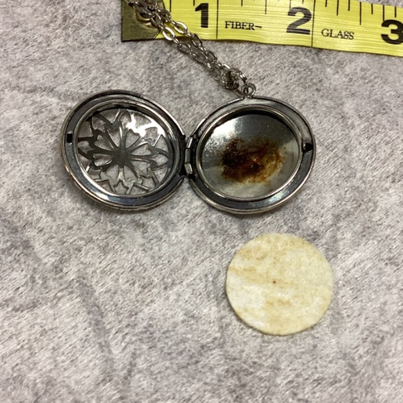 Pe La Ho Silver Essential Oil Diffuser Pendant Necklace - Picture 8 of 12